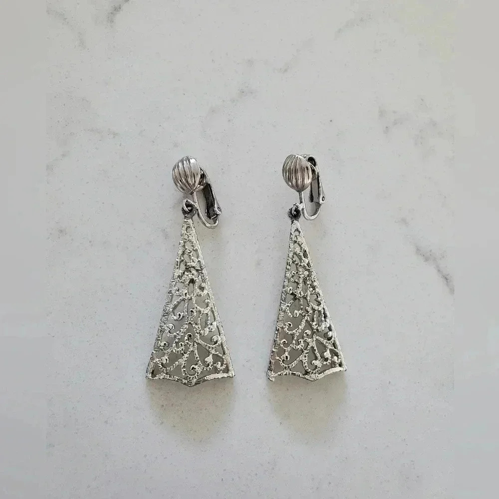 Vintage Sarah Coventry Dangle Filigree Clip-On Earrings silver Statement Retro